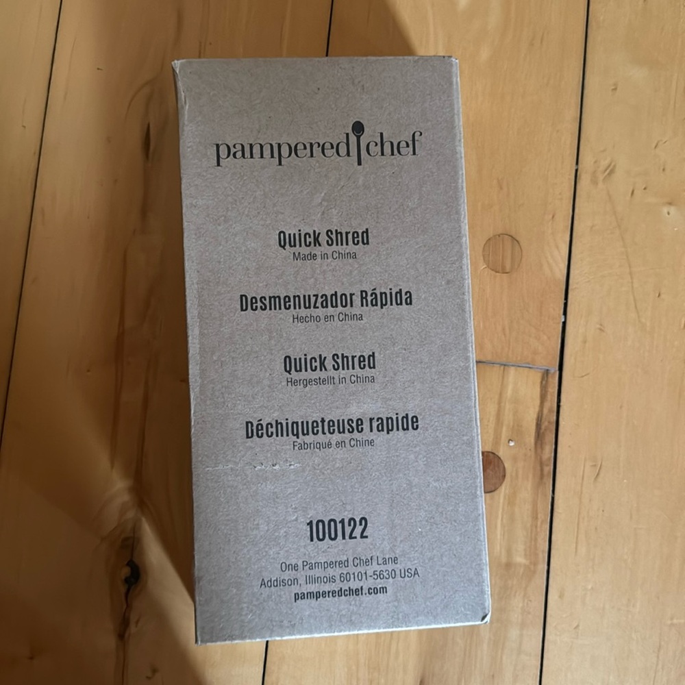 Brand new, pampered chef quick shred